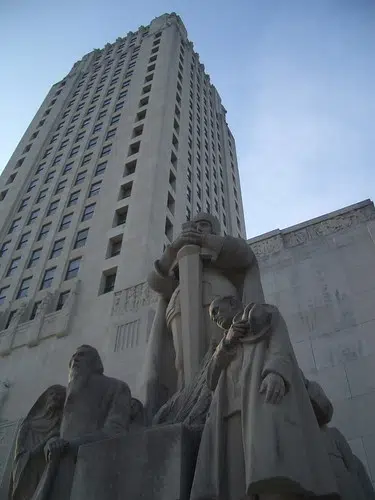 Lawmakers approve “One Door” system to streamline social services