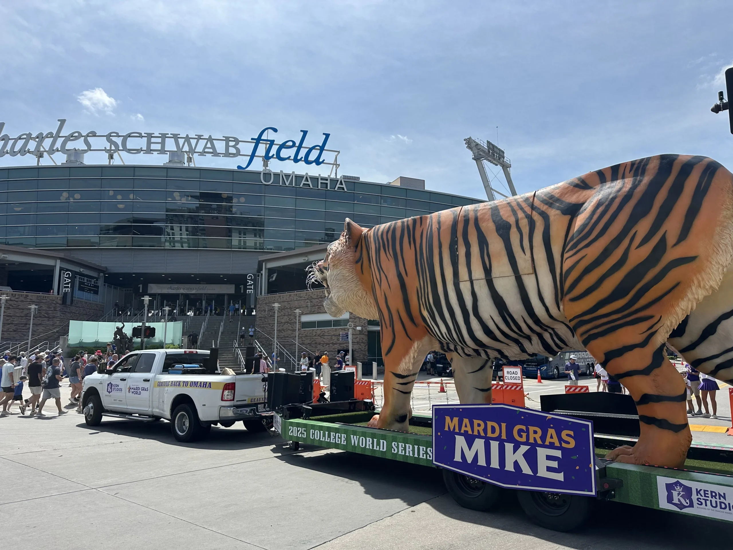Mardi Gras Mike taking Omaha by storm