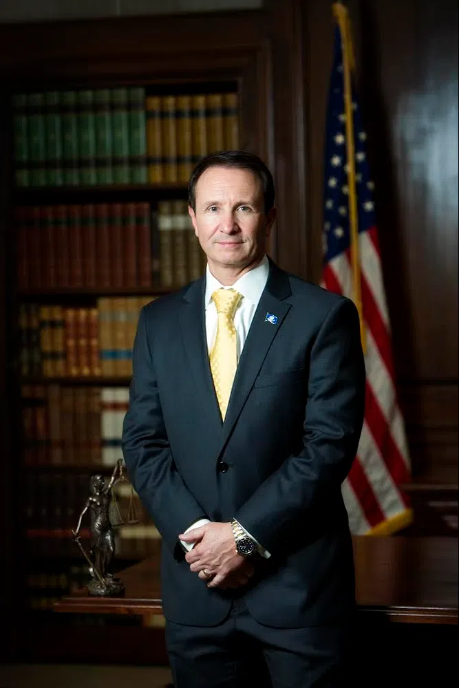 Governor threatens special legislative session over failed pharmaceutical bill