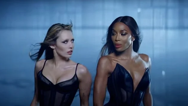 Miley Cyrus, Naomi Campbell strike a pose in Every Girl Youve Ever Loved music video