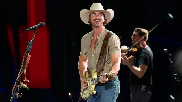 Riley Green wanted to be more romantic in the ‘Worst Way,’ but then he hesitated