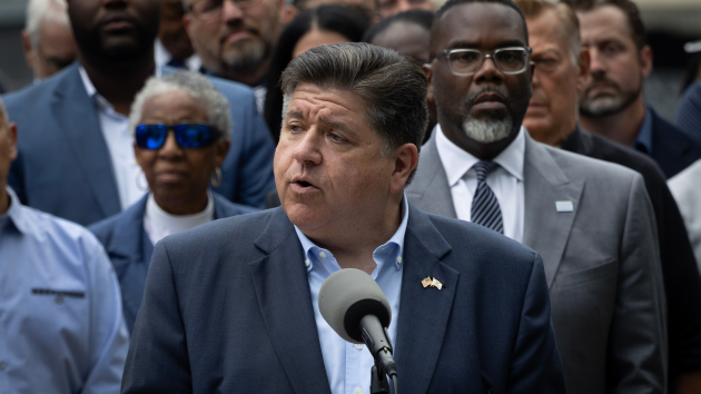 35 shot over weekend in Chicago as governor rejects Trump’s threat to send in National Guard