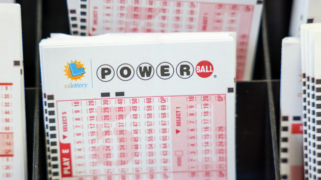 No Powerball winner in Wednesday’s drawing, jackpot climbs to $1.7 billion