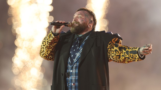 Watch Teddy Swims join Rob Thomas onstage in Australia