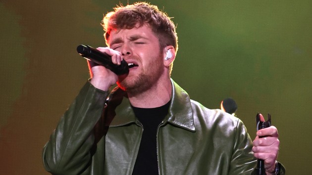 Watch Alex Warren, Myles Smith, Ed Sheeran & more rock NYC and LA