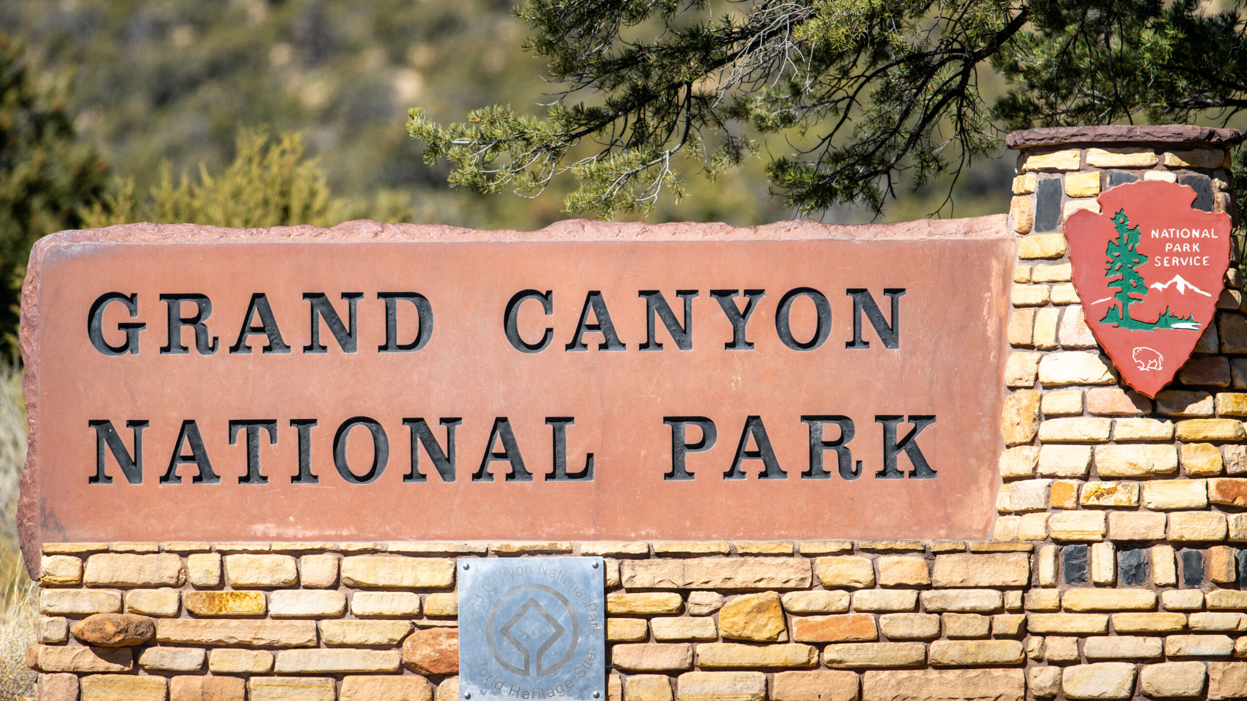 2 dead, 1 missing after deadly Grand Canyon flash flood