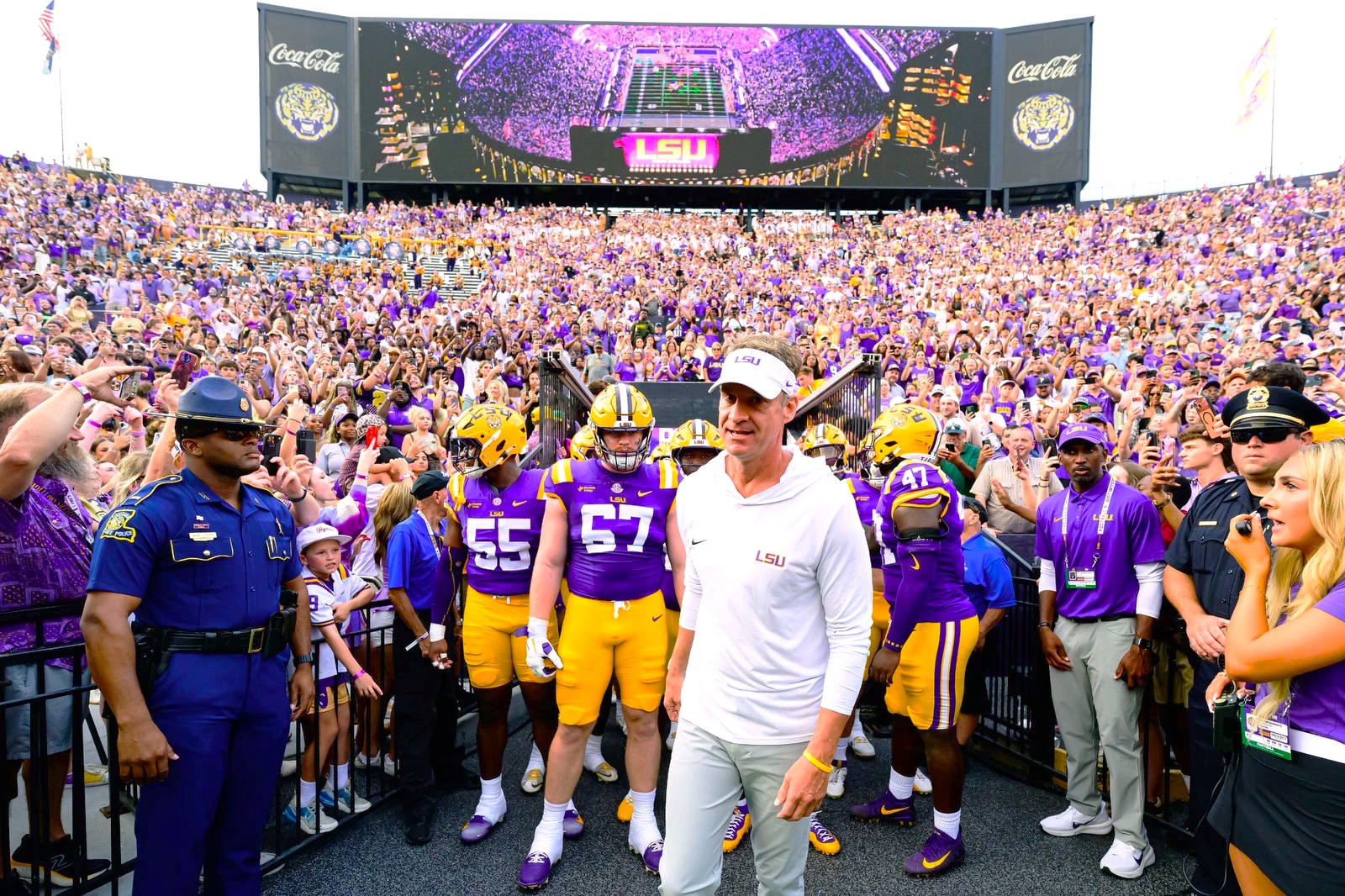 LSU Against the World? National Fan Sentiment Favors Ole Miss