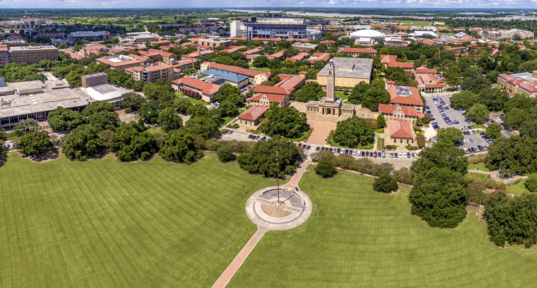 LSU student alleges she was raped by football player; East Baton Rouge District Attorney’s Office investigating
